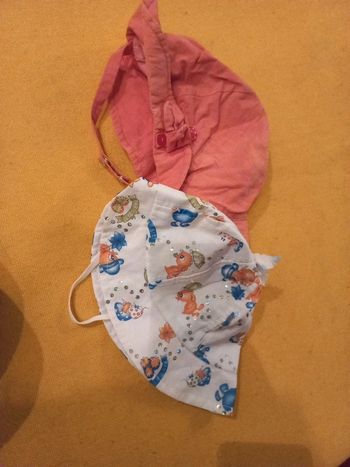 2 chapeaux d'été a Lanière 100%coton 6 a 12 mois