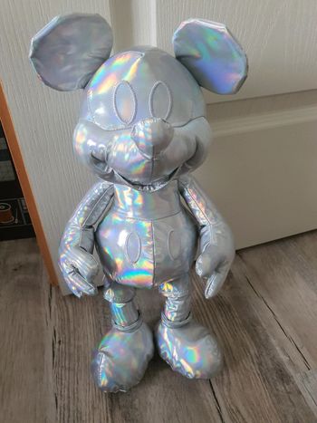 Peluche mickey memories shop disney 12/12 décembre