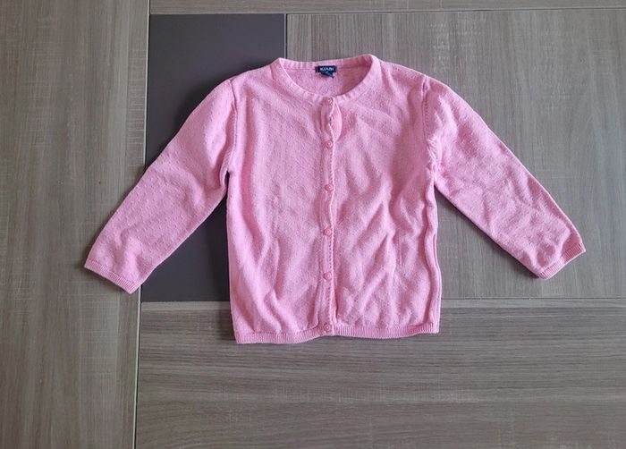 Gilet rose neuf 24 mois