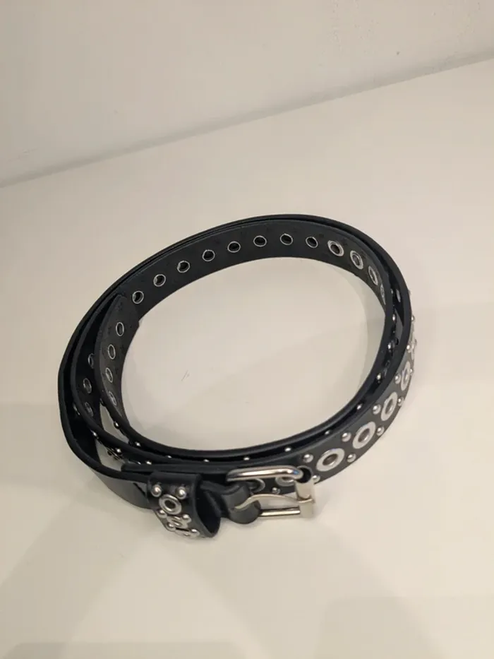 Ceinture gothique à œillets métalliques – look dark garanti - photo numéro 4