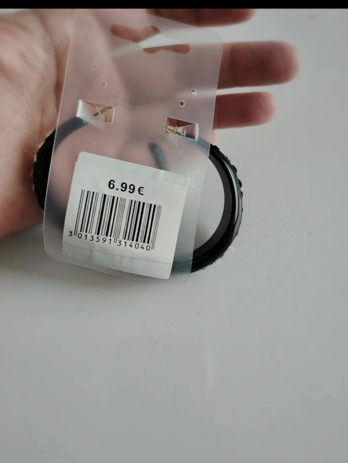 Boucles d'oreilles noires avec perle - photo numéro 3