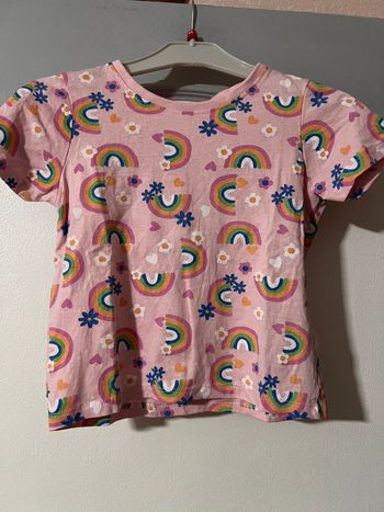 Tee shirt fille taille 3/4 ans marque Primark très bon état