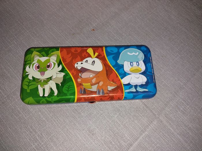 Boîte pokemon - photo numéro 2