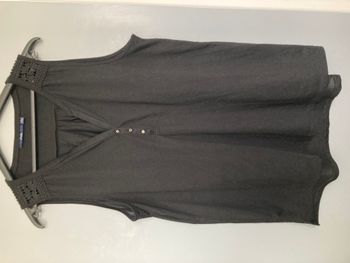 Débardeur noir Kiabi avec broderies