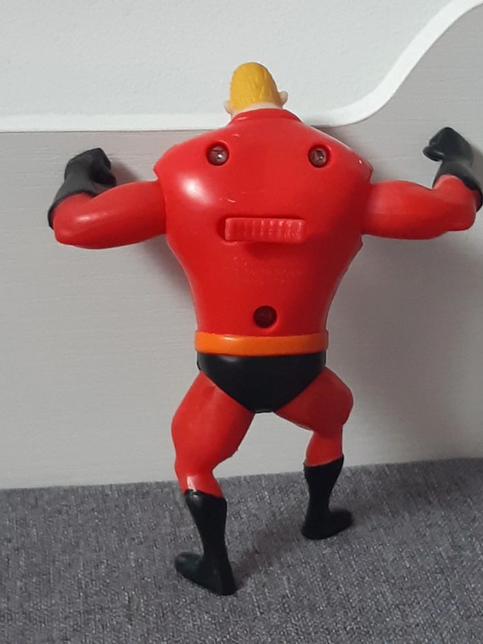 Lot de 2 figurines Disney / Pixar McDonald's Les Indestructibles - photo numéro 8