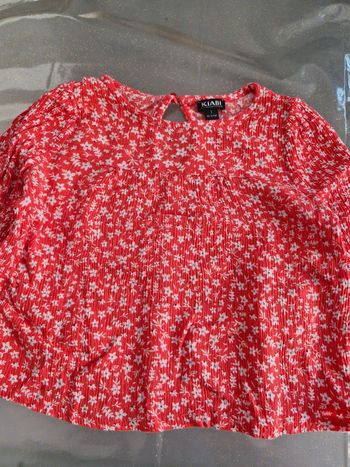 Top fille rouge à fleurs