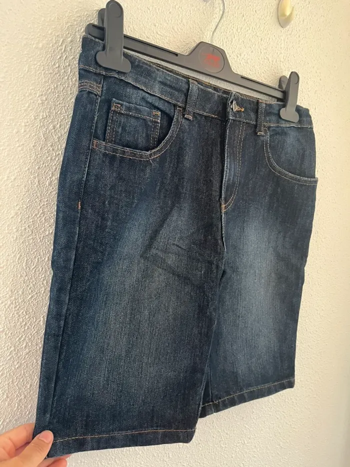Short en jean 💫Taille 11-12 ans - photo numéro 2