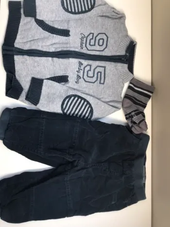 Survêtement Pantalon et veste zippé 12 mois