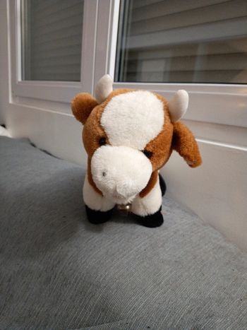 Peluche vache avec son électronique