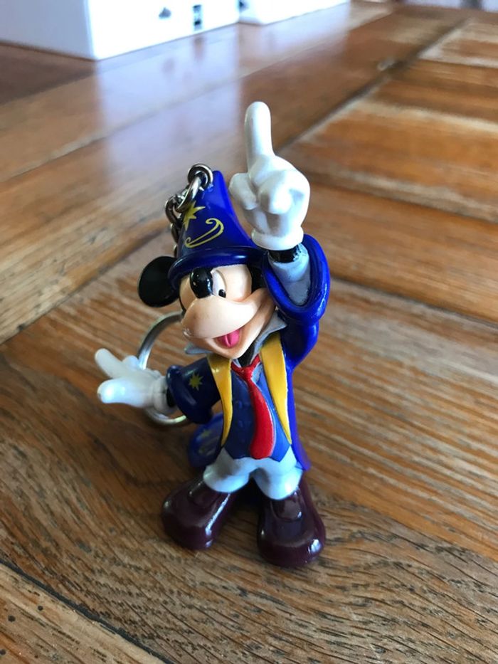 Porte clé figurine disney land paris 20 ans - photo numéro 2