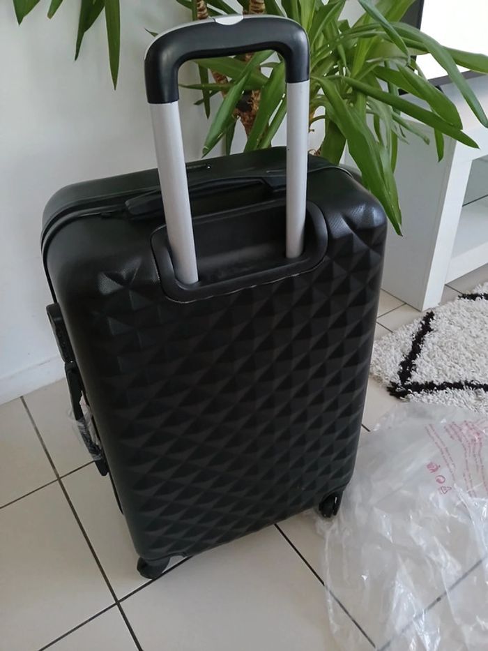 Valise de voyage Noire Neuve 61 cm 🌿🌈 - photo numéro 2