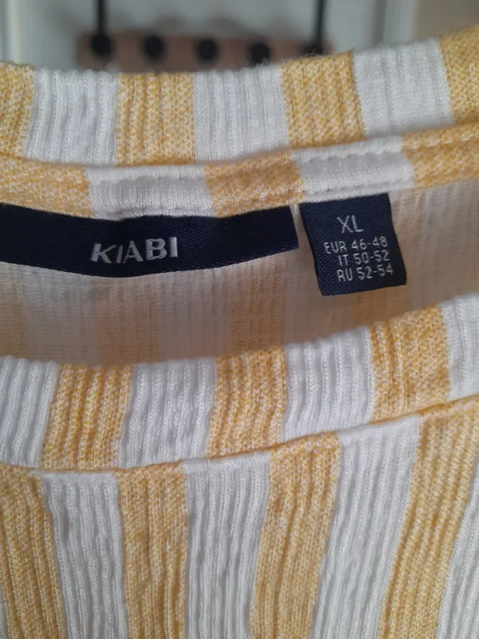T-shirt rayé jaune et blanc 46/48 - photo numéro 2