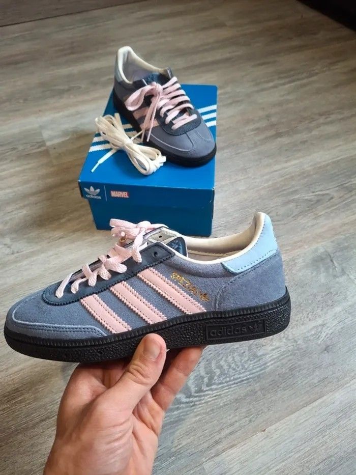 Adidas Spezial Marvel Taille 36 Neuves édition Spéciale - photo numéro 3