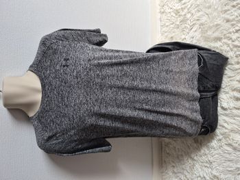 Tee Shirt Under Armour gris - Taille M - Très bon état