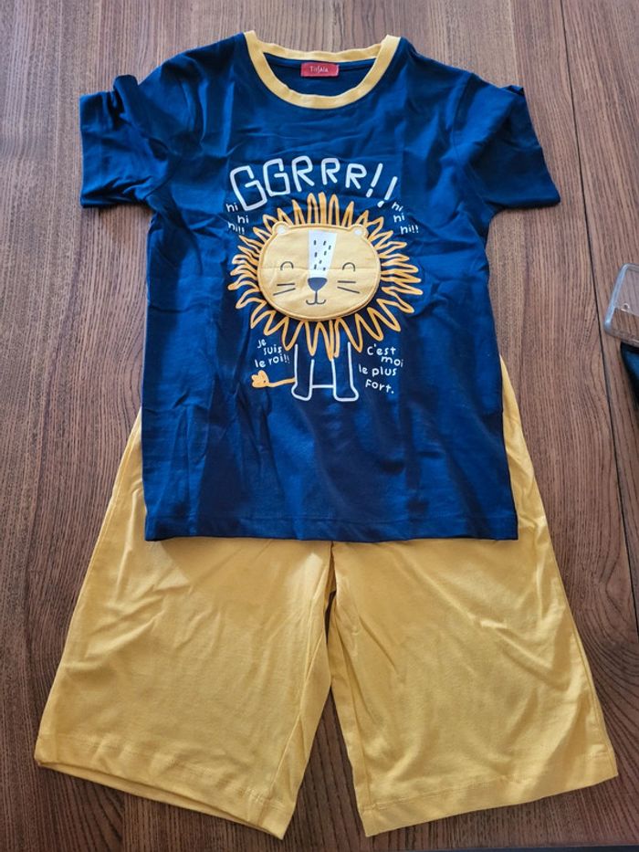 Ensemble tee-shirt short neuf