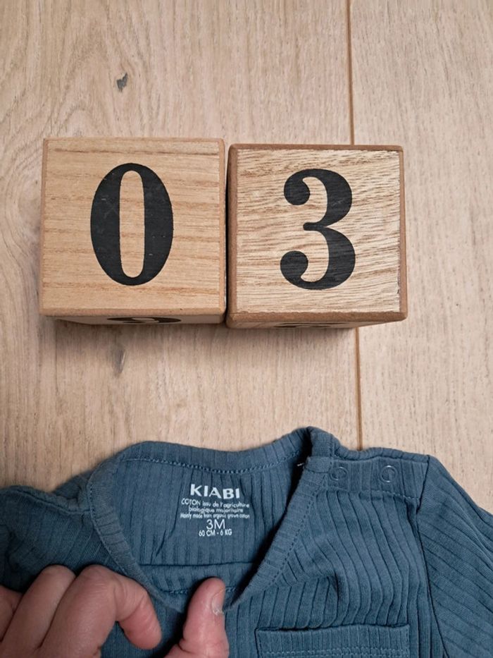 Tee-shirt 2 mois - photo numéro 2