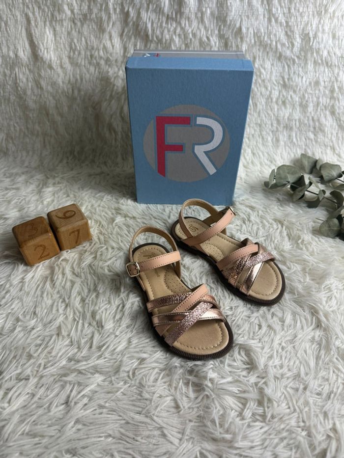 Paire de sandales rose Franco Romagnoli taille 27