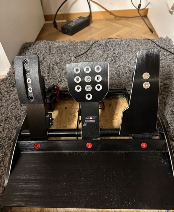 Fanatec DD pro 8Nm,avec frein à main,pédales V3Fan - photo numéro 2