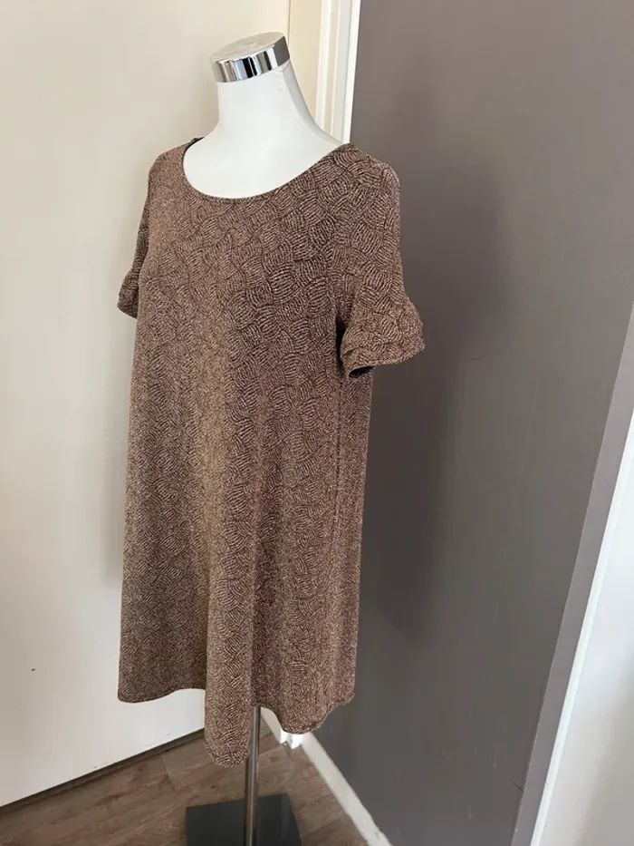 Sezane robe Janet , noire dorée taille M/38 - photo numéro 2