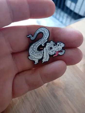 Pin's falkor l'histoire sans fin