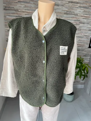 Veste kaki sans manches