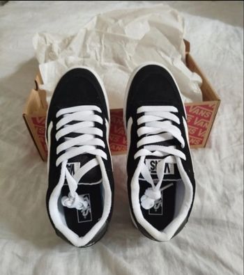 Vans Hylane cuir suédé noir & blanc