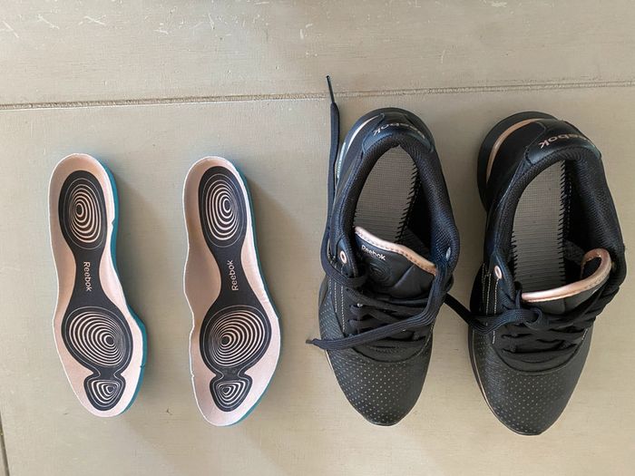 Basket vintage Reebok easy tone moving air inside smooth fit noire et rosé taille 37 - photo numéro 19