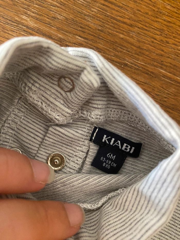 T-shirt col roulé rayé gris et blanc - photo numéro 3