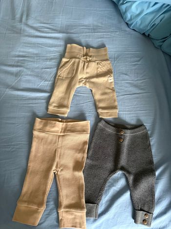 3 pantalons 1 mois 