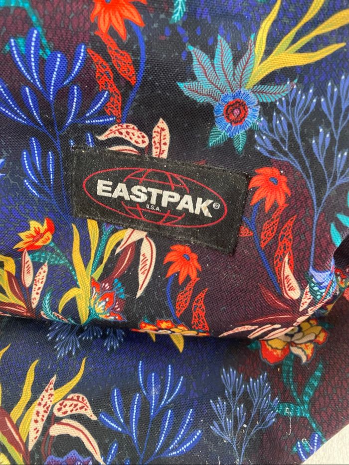 Cartable Eastpak - photo numéro 2