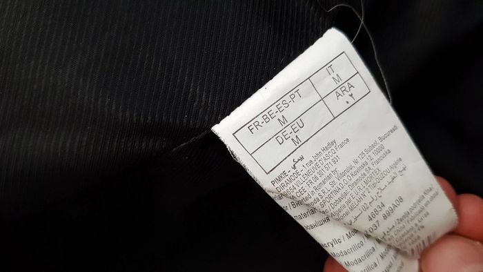 Manteau fausse fourrure noir Taille M - photo numéro 3