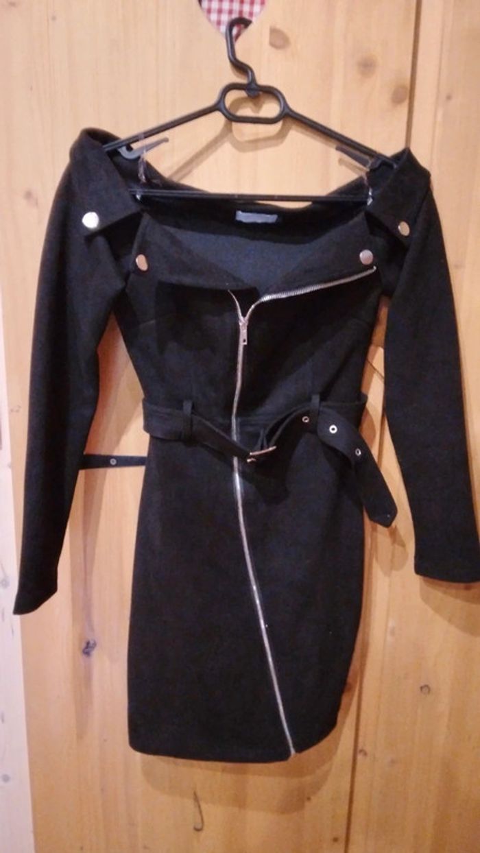 Robe noire