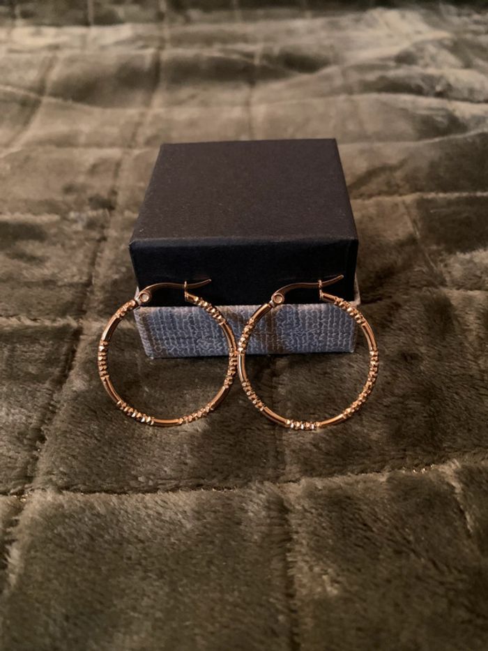 Créoles rétro style vintage en acier inoxydable