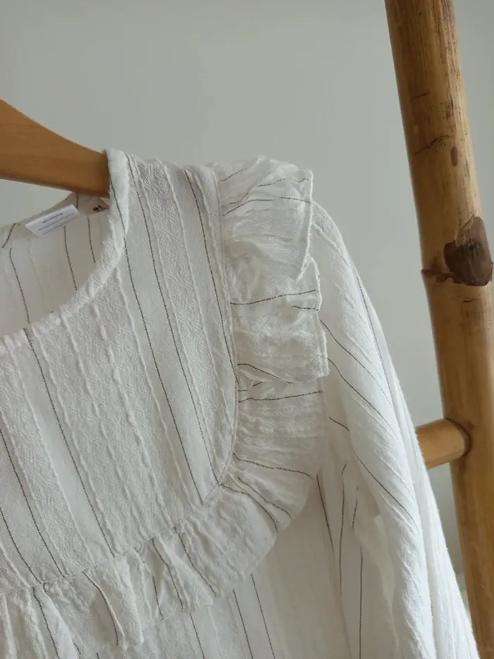 Blouse blanche & dorée 8 ans - photo numéro 3