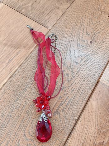 Collier fantaisie rouge