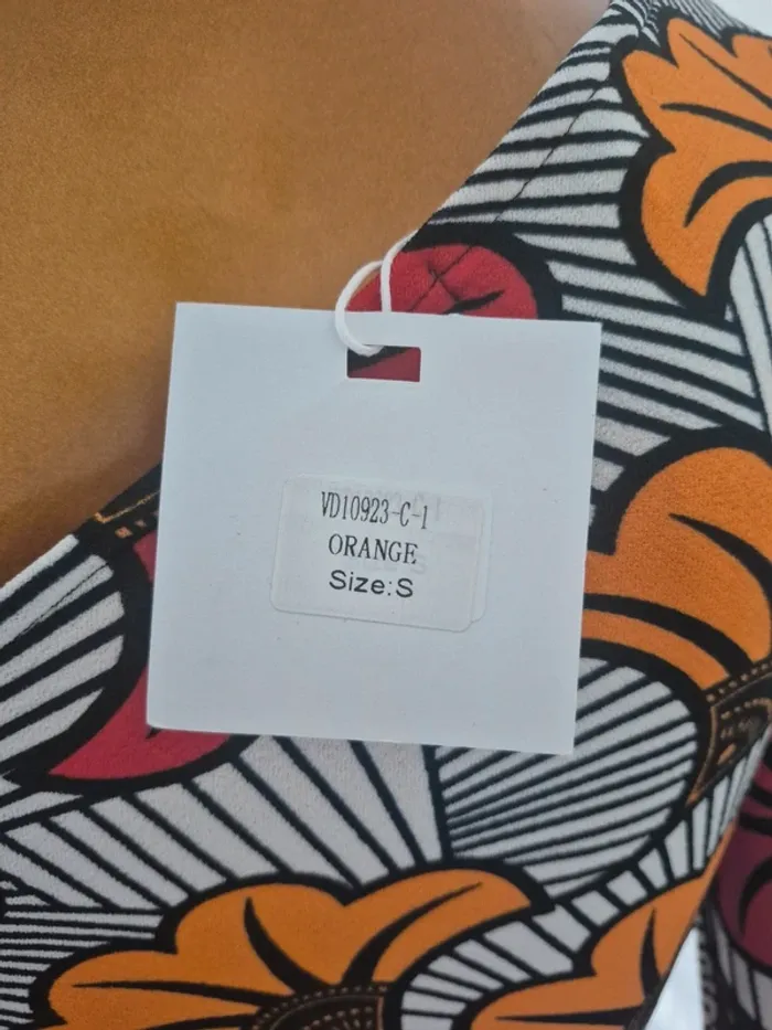 Top Court Une Manche Orange Femme Taille S/36 - photo numéro 3