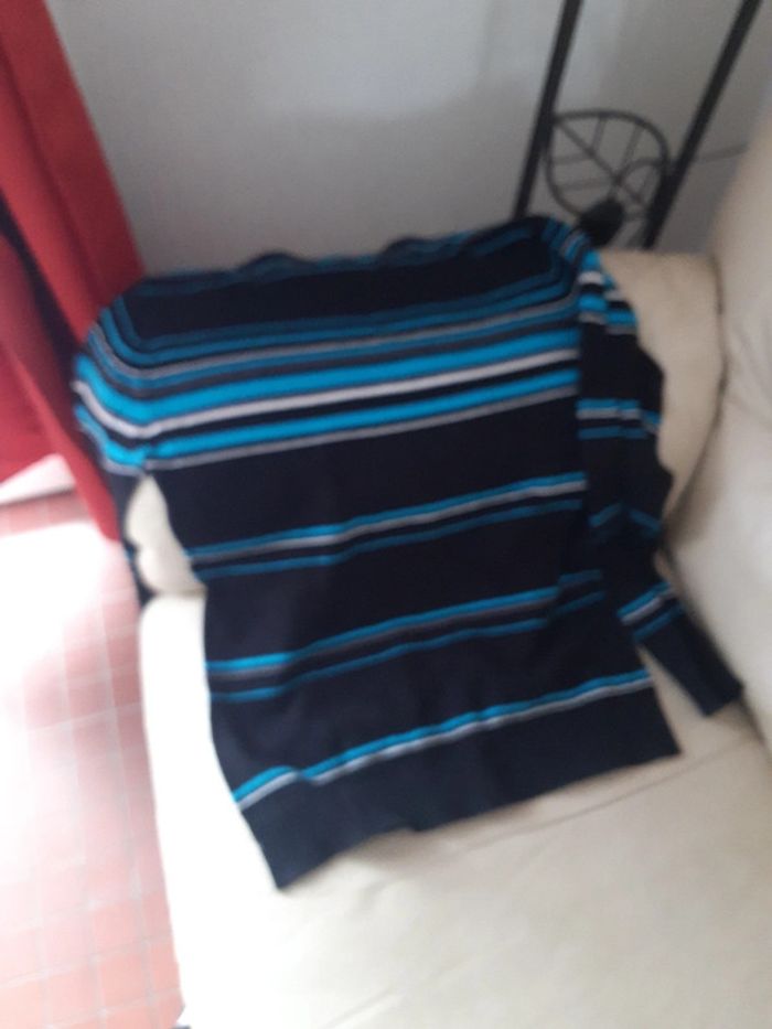 Pull fin overgame taille 12 ans - photo numéro 3