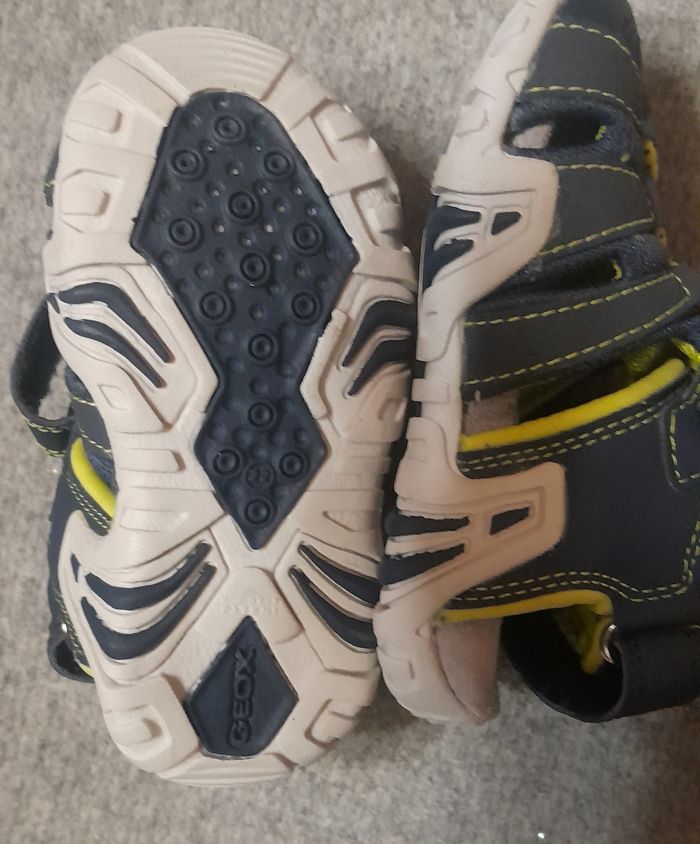CHAUSSURES GEOX TAILLE 22 SCRATCH - photo numéro 3