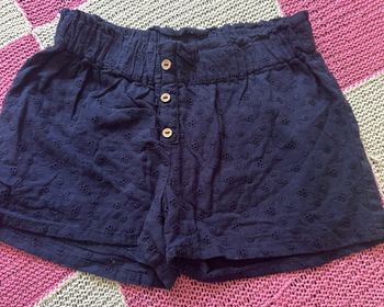 Short bleu