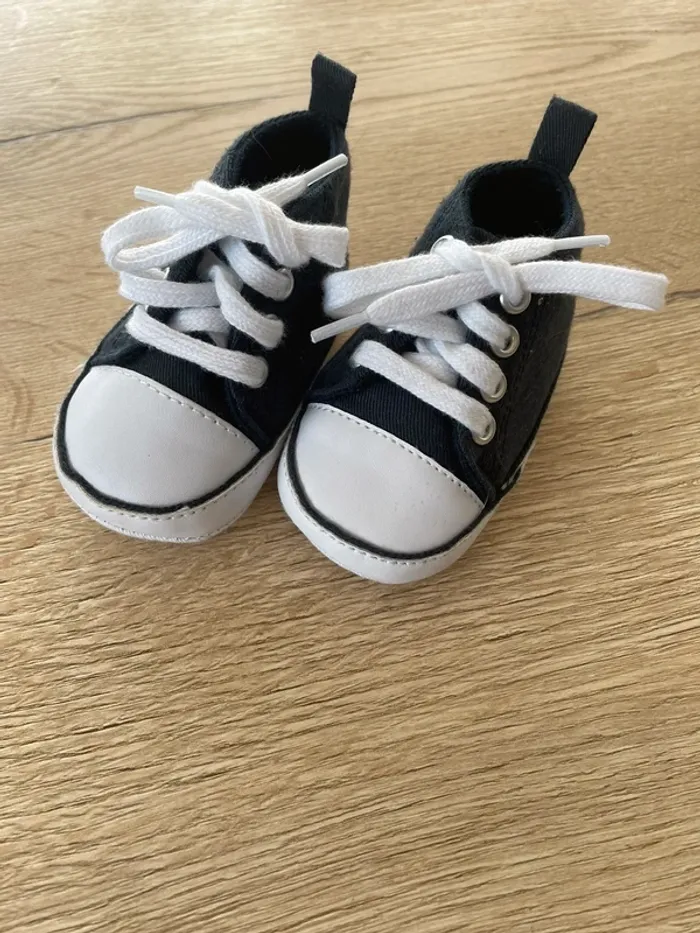 Chaussures bébé 6 mois - photo numéro 2