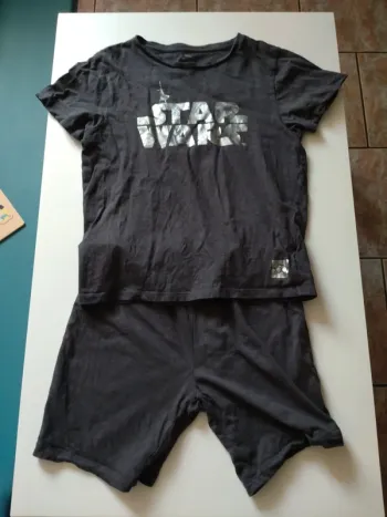 Pyjashort star wars taille 11/12 ans