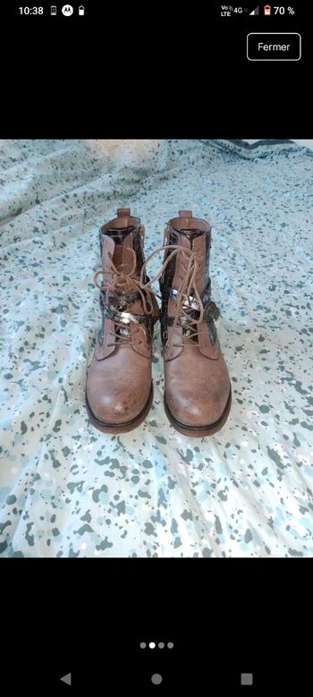 Bottines marron effet croco