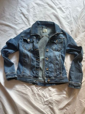 Veste en jean femme jamais portée