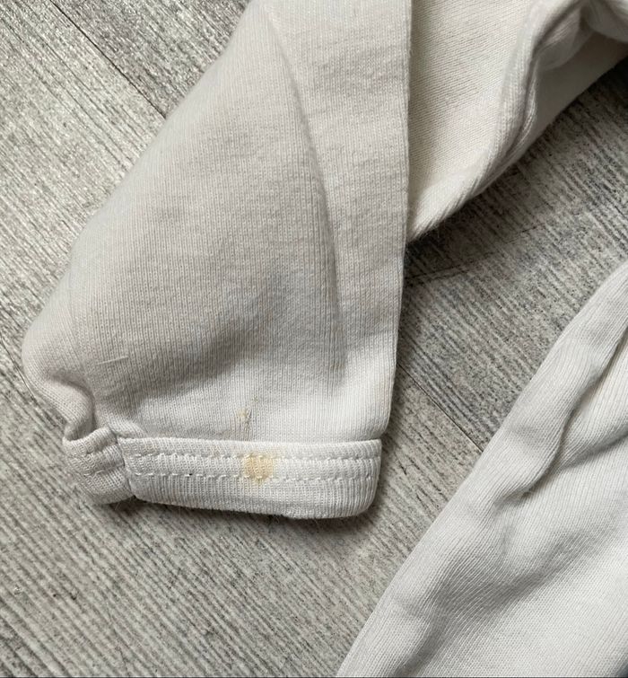 Lot 3 bodys 6 mois Petit Bateau - photo numéro 4