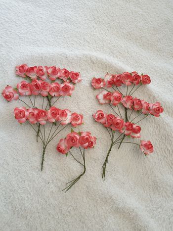 Lot de petits bouquets de roses neuf