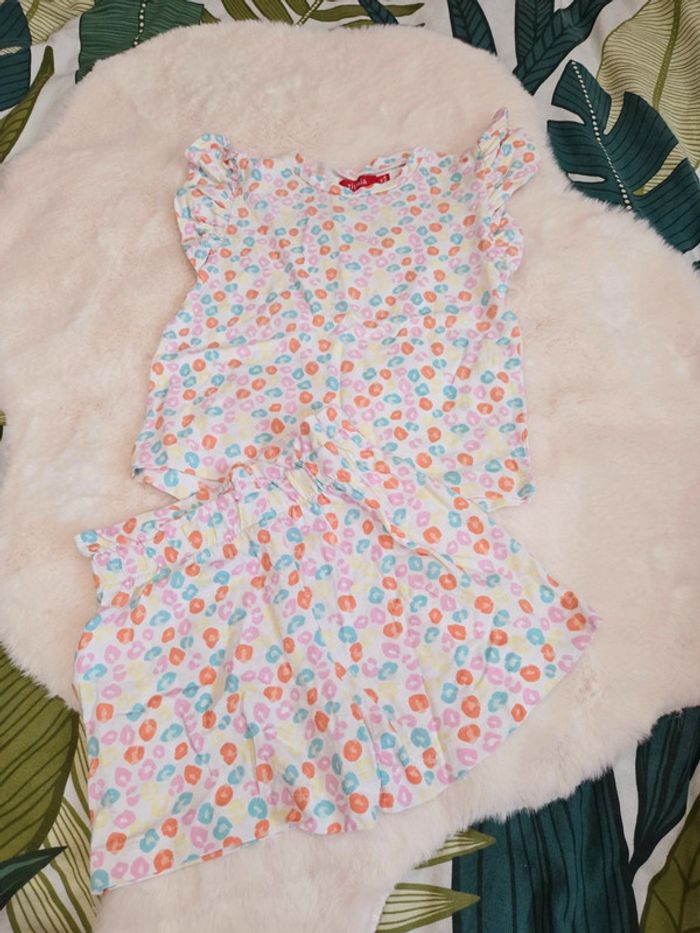 Ensemble léopard coloré