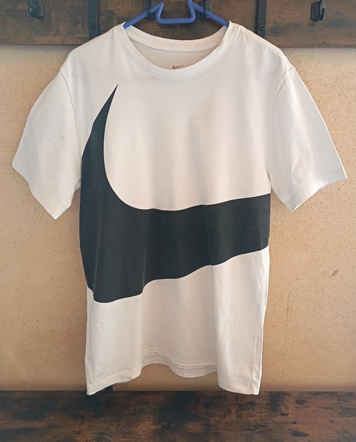 Tee-shirt Nike M - photo numéro 2