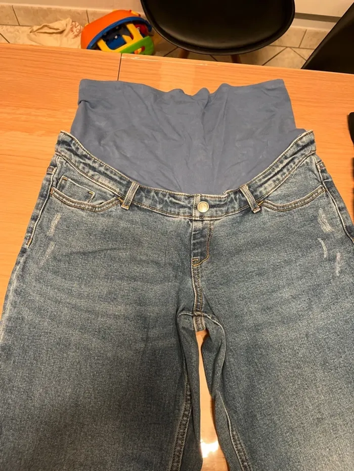 3 pantalons de grossesse Kiabi taille 40 - photo numéro 2