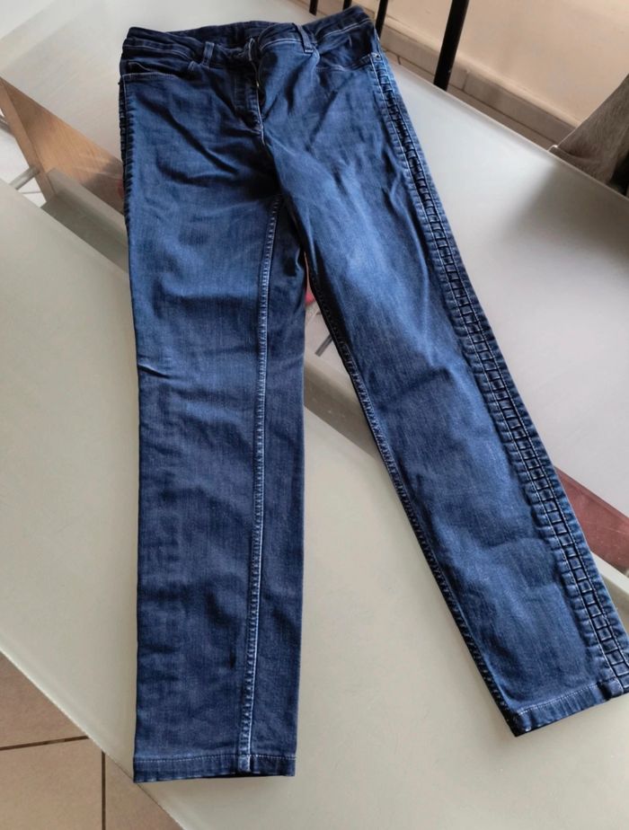🌸Jeans Madeleine bleu foncé - Détails coutures côtés - Taille 42🌸 - photo numéro 3