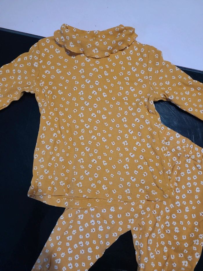 Ensemble jaune à fleurs - photo numéro 3